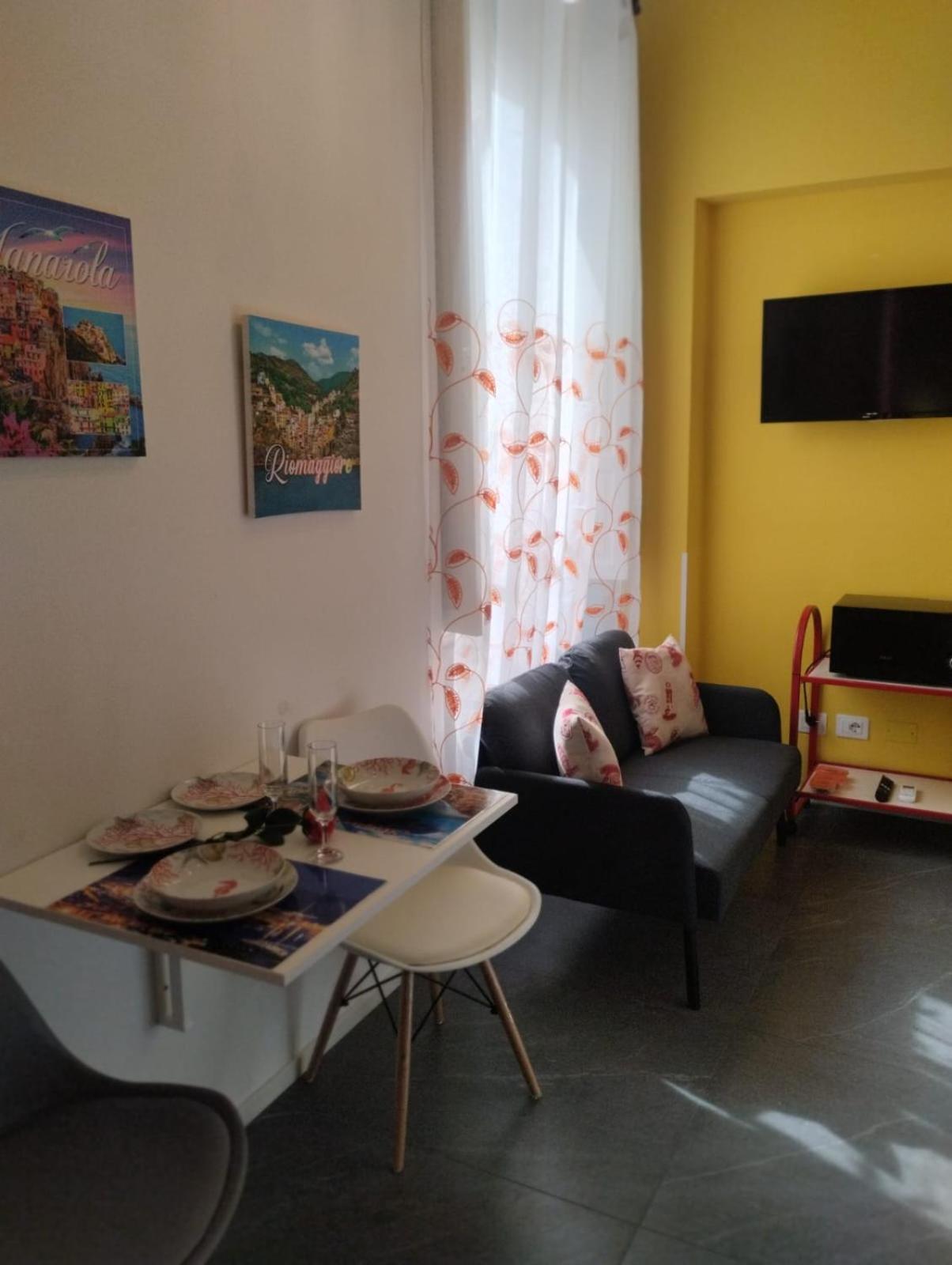 Casa Vacanze Buddy La Tua Base Per Visitare Il Mare Delle Cinque Terre Apartment La Spezia Luaran gambar